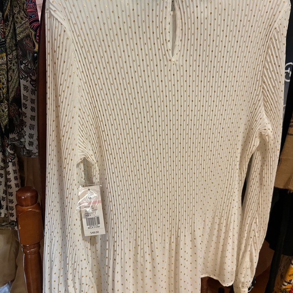 New with Tag Long sleeve Light and classy - Picture 2 of 3